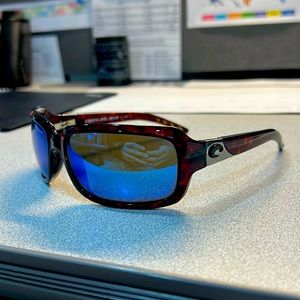 Costa Del Mar Women’s Isabela Sunglasses, Blue Lens, Tortoise Frame